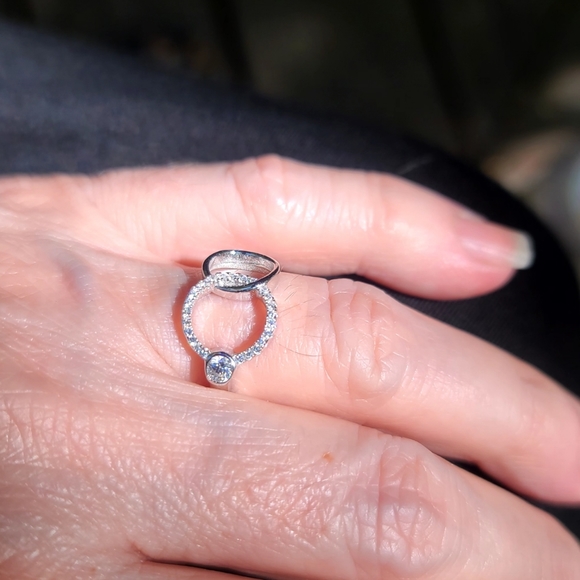 2 entwined circles engagement ring sz 6.5 - Picture 7 of 9